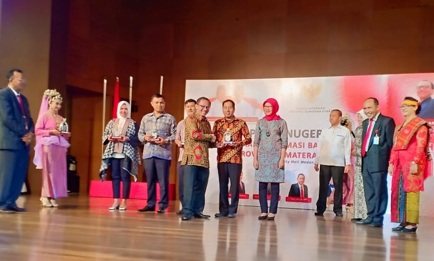 Bawaslu Provinsi Sumatera Utara Menghadiri Penganugerahan Keterbukaan Informasi Publik Tahun 2019