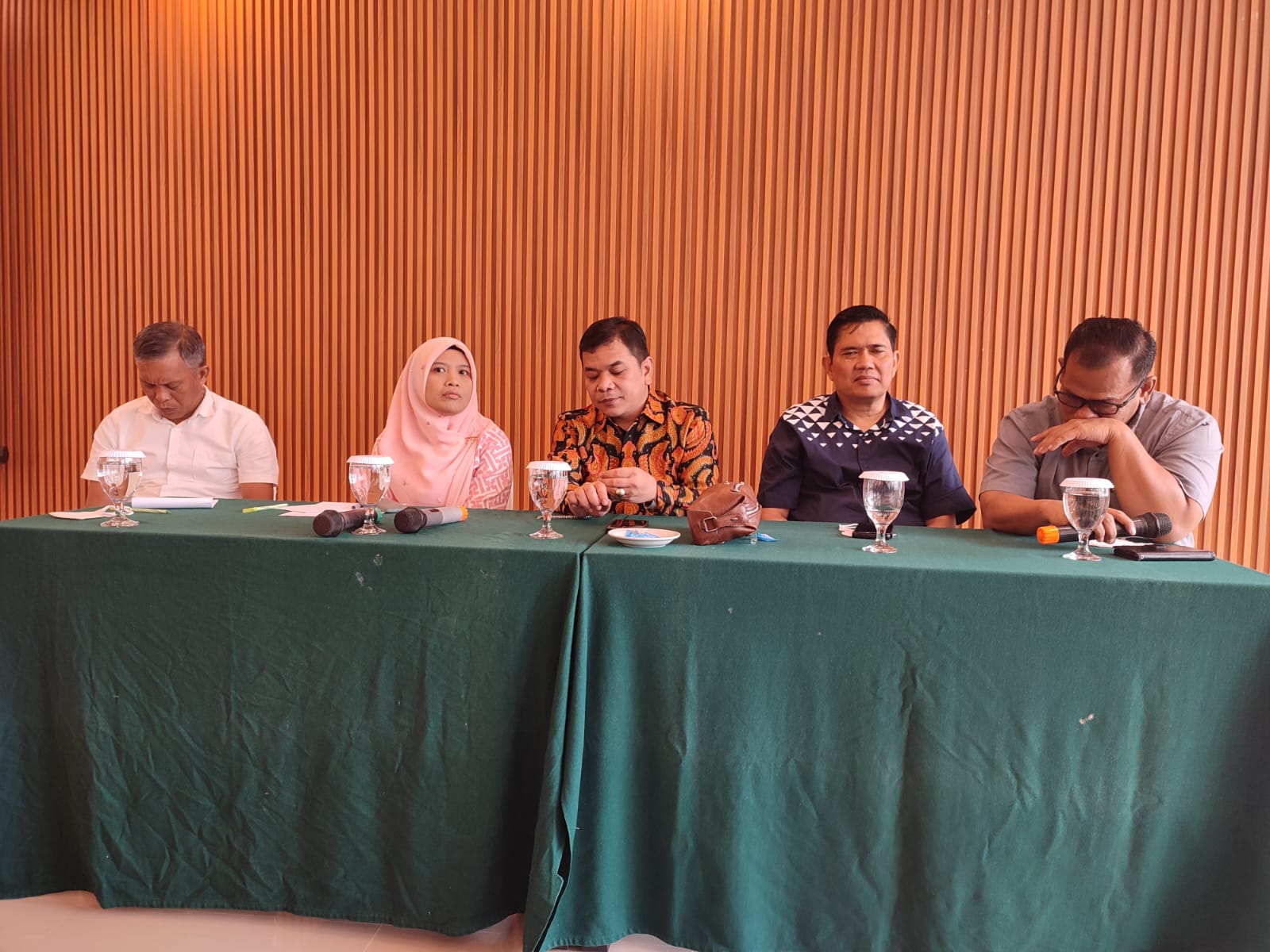 Bawaslu Sumut Gelar Rapat Sinkronisasi Data Hasil Pengawasan Penataan Dapil dan Alokasi kursi DPRD Kabupaten/ Kota