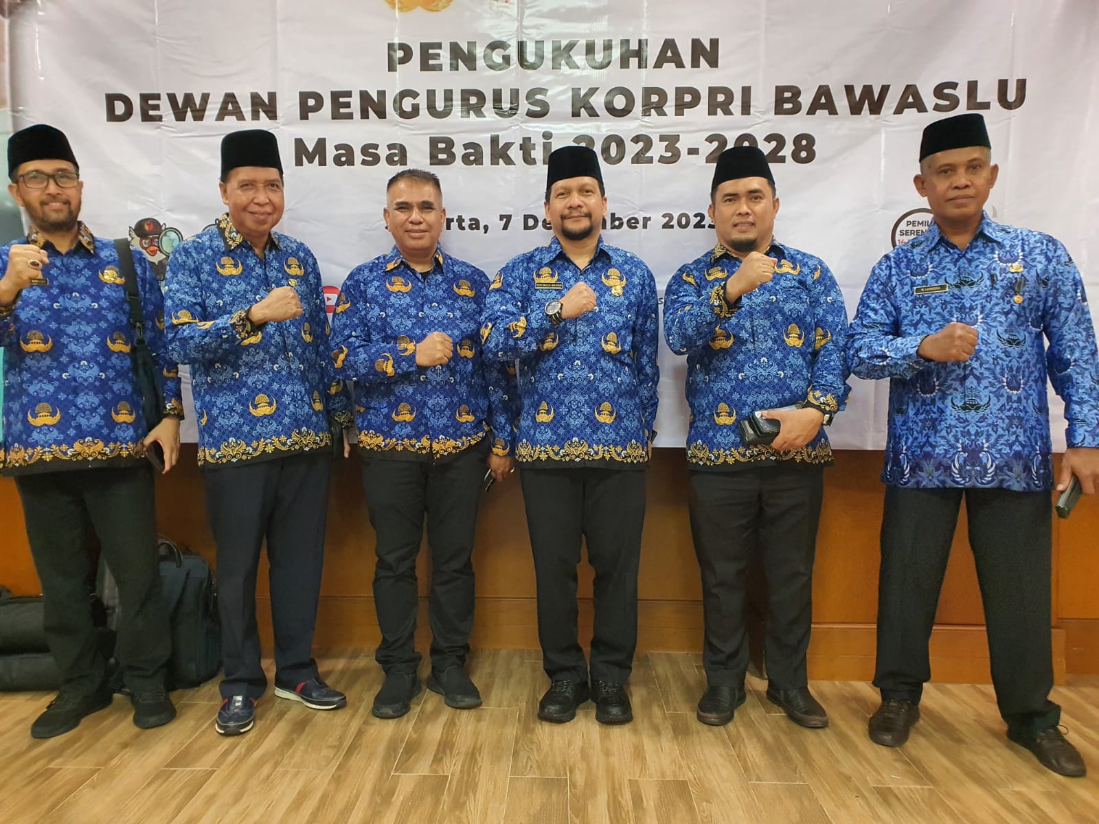 FERI MULIA SIAGIAN DIKUKUHKAN SEBAGAI DEWAN PENGURUS KORPRI BAWASLU MASA BAKTI 2023-2028
