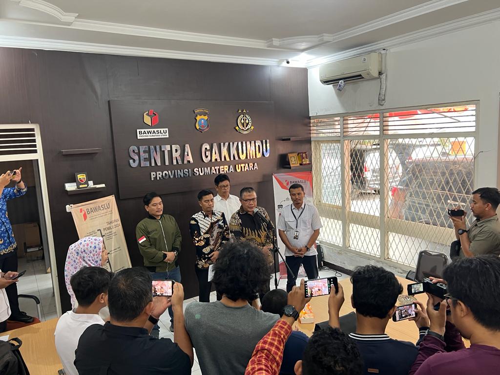 Bawaslu Sumut Gelar Konferensi Pers Terkait Kasus Video Viral di Batubara