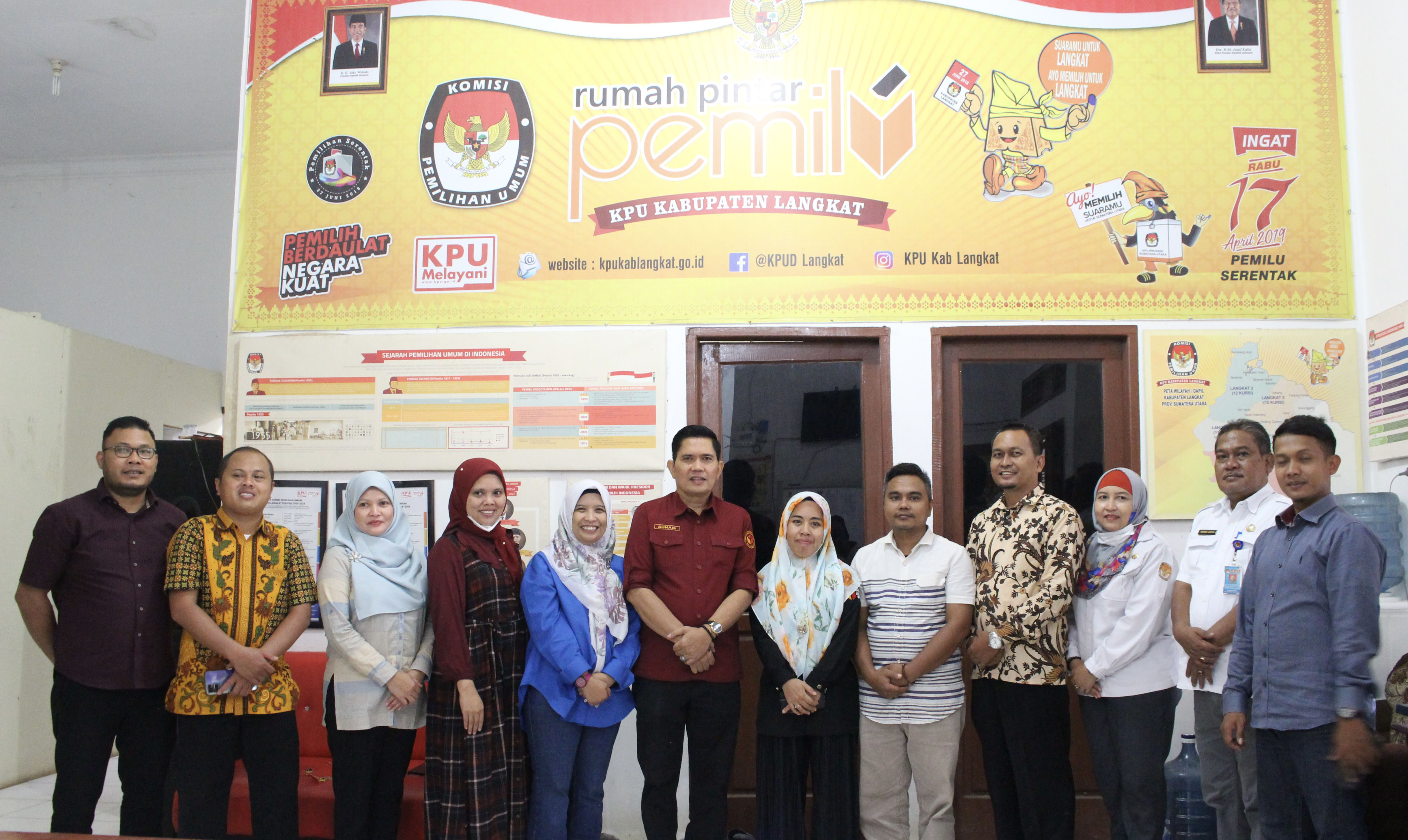 Bawaslu Sumut Tinjau Langsung Verifikasi Administrasi Partai Politik di KPU Kabupaten Langkat