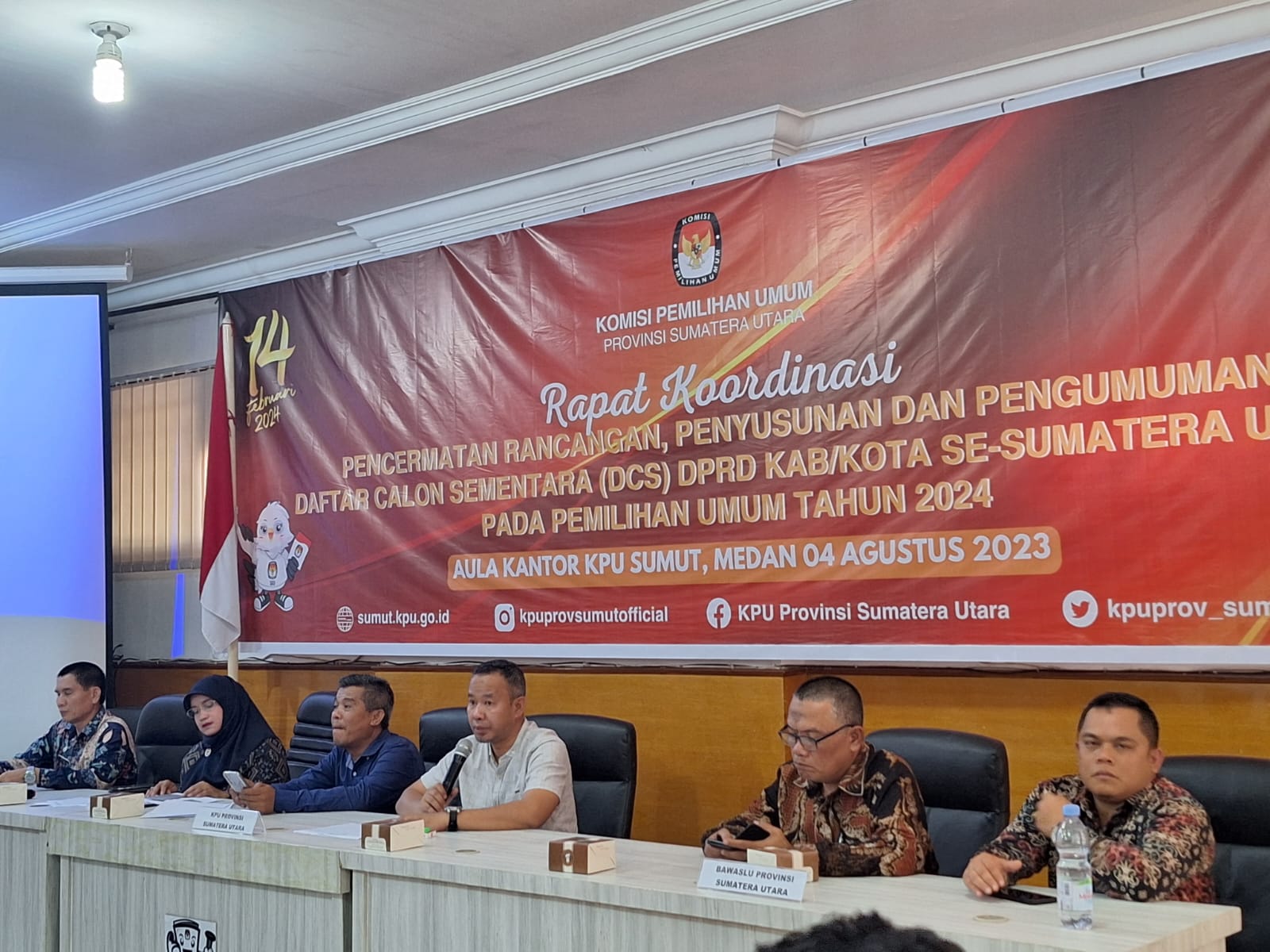 BAWASLU SUMUT HADIRI ACARA PENYAMPAIAN  BA HASIL AKHIR VERMIN BACALON DPD RI DAN DPRD DAPIL SUMUT