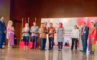 Bawaslu Provinsi Sumatera Utara Menghadiri Penganugerahan Keterbukaan Informasi Publik Tahun 2019