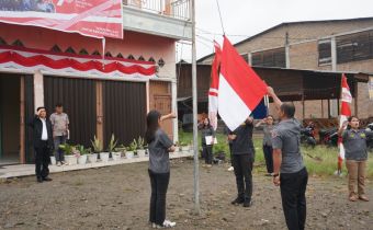 Upacara 17 Agustus 2023 di Samosir, Suhadi Ajak Pengawas Tingkatkan Integritas