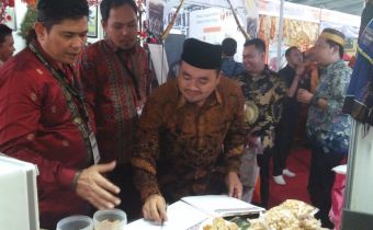 Stand Bawaslu Sumut Ramai Kunjungan