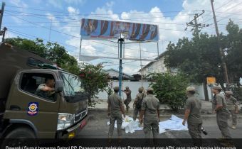 Bawaslu Dan Stakeholder Lakukan Bersih-Bersih APK Pada Masa Tenang