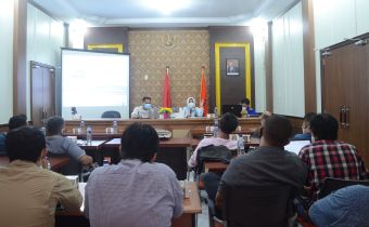 Bawaslu sumut mengajak kalangan jurnalis dan penggiat pemilu berdiskusi