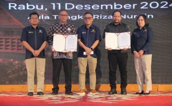 Bawaslu Provinsi Sumut Tanda Tangani Fakta Integritas Pada Penyerahan Secara Digital Daftar Isian Pelaksanaan Anggaran (DIPA) Dan Buku Alokasi Transfer Ke Daerah (TKD) Tahun Anggaran 2025